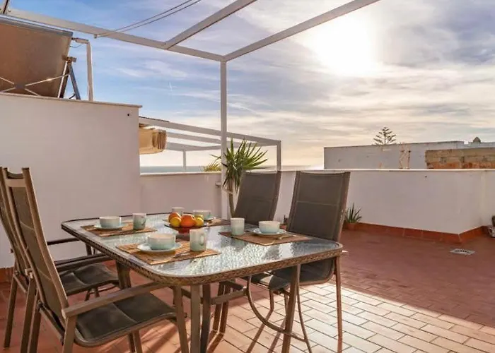 La Trinia Apartment *