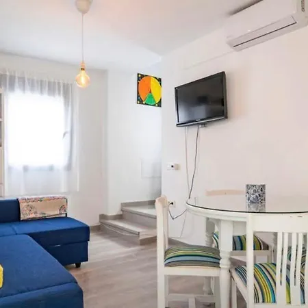 La Trinia Apartament *